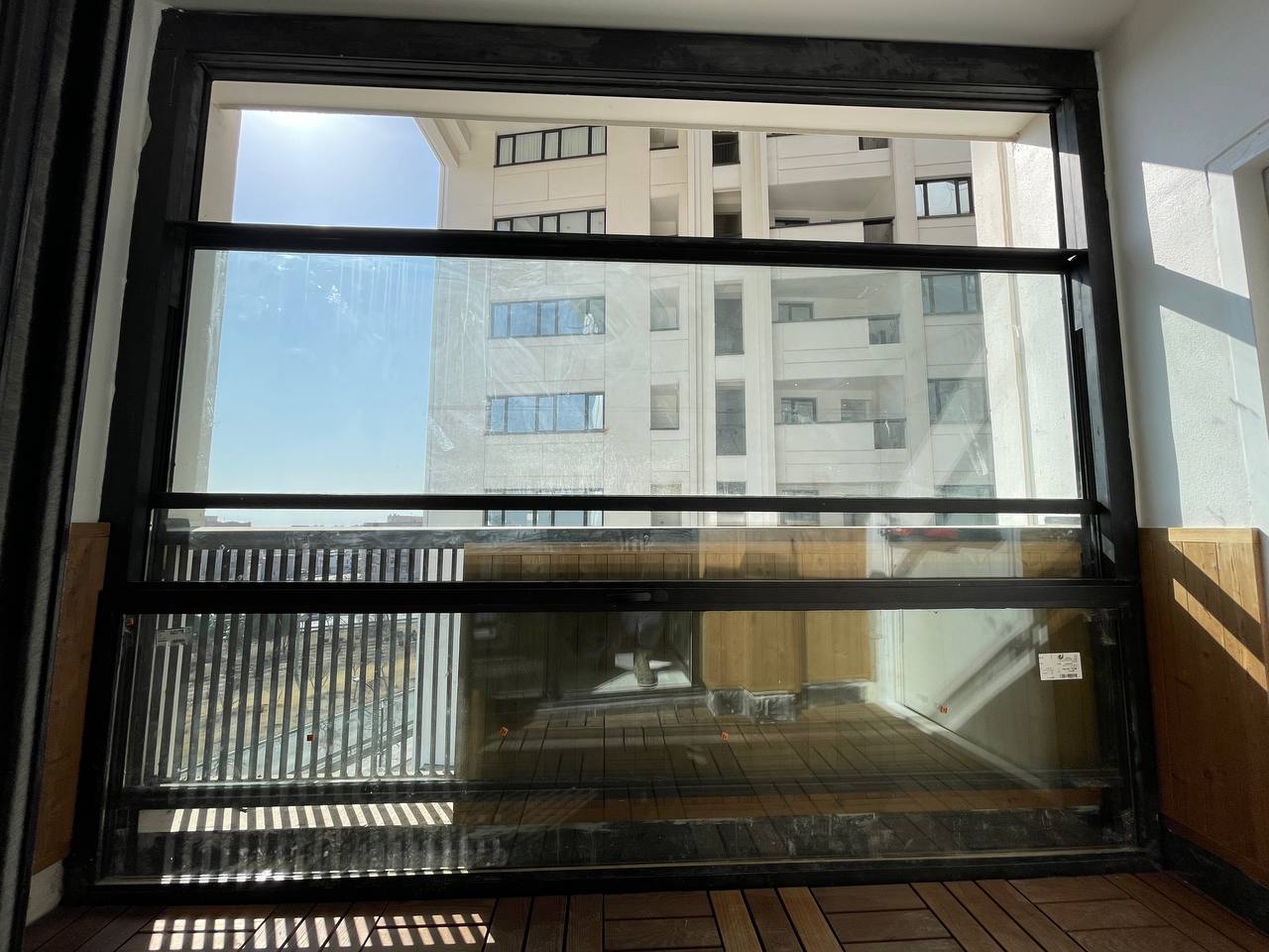 پنجره گیوتینی